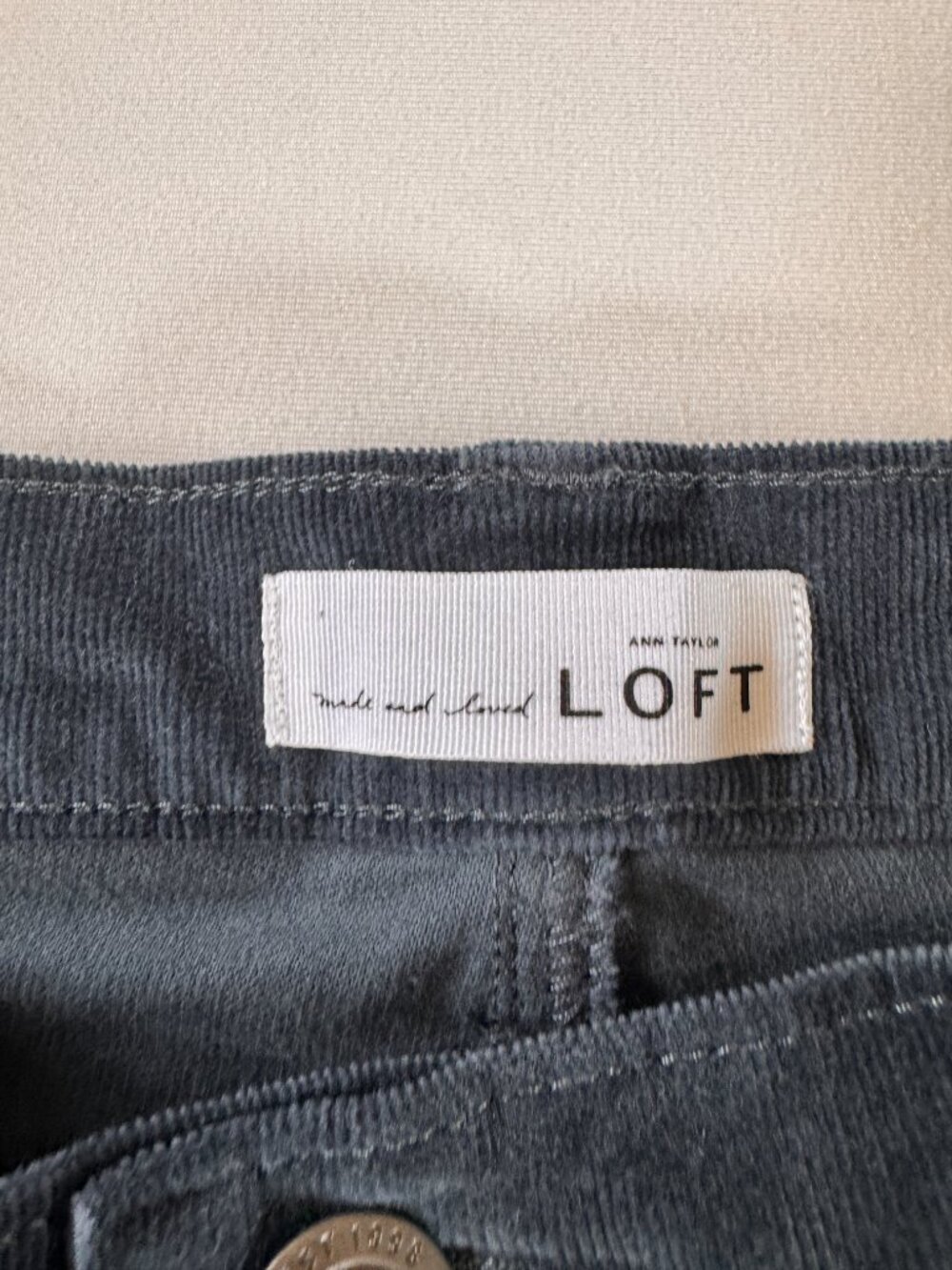 Cool! LOFT Modern Skinny Corduroy Pants in Dusty French Blue (Size 4 / 27) - Picture 6 of 6